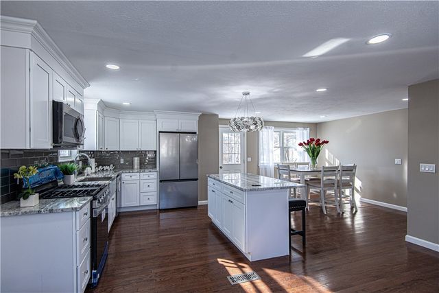 12 Whittier Drive, Coventry, RI 02816