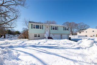 12 Whittier Drive, Coventry, RI 02816