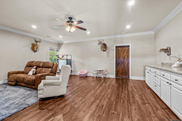 9365 E La Hwy 936, St Amant, LA 70774