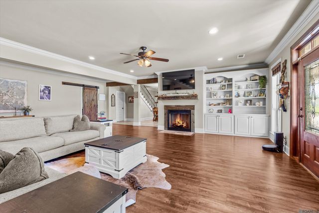 9365 E La Hwy 936, St Amant, LA 70774