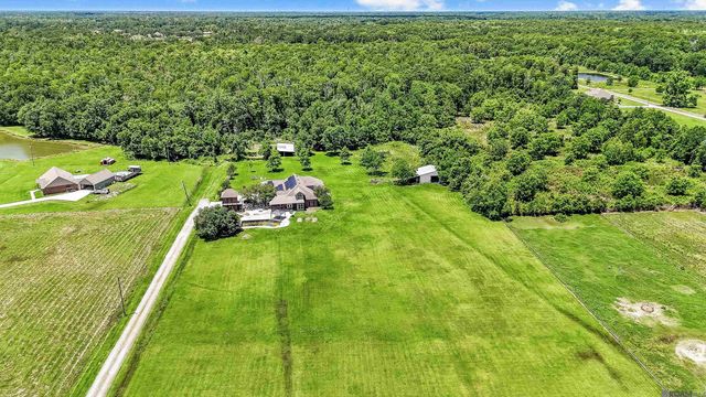 9365 E La Hwy 936, St Amant, LA 70774