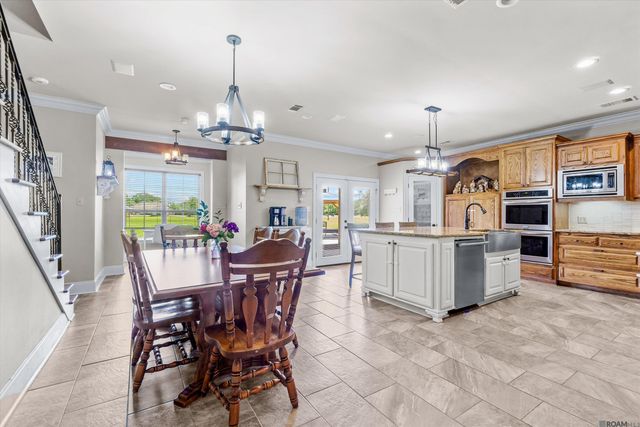 9365 E La Hwy 936, St Amant, LA 70774