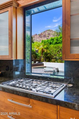 6522 N 27TH Street, Phoenix, AZ 85016