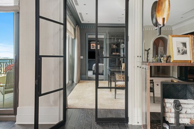 10 E Delaware Place 34A, Chicago, IL 60611