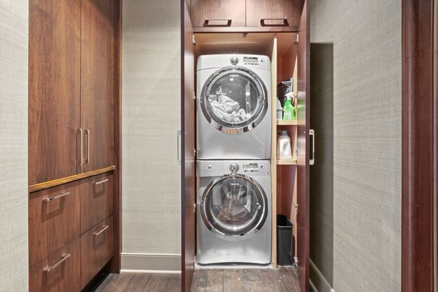 10 E Delaware Place 34A, Chicago, IL 60611