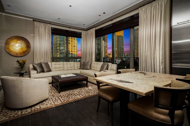 10 E Delaware Place 34A, Chicago, IL 60611