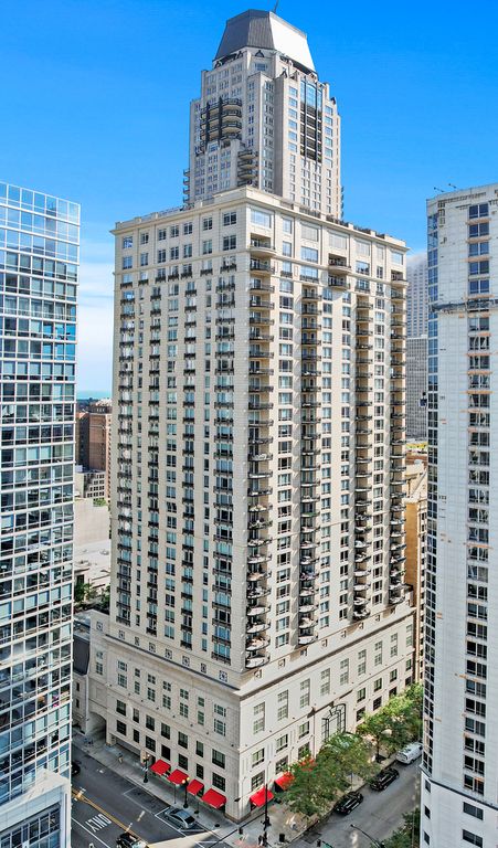 10 E Delaware Place 34A, Chicago, IL 60611