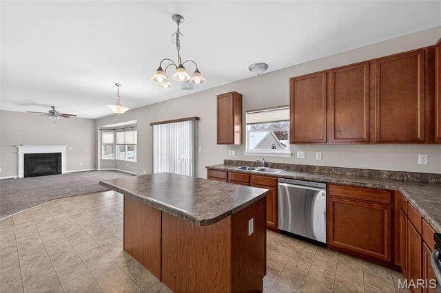 105 Wabash Spur Drive, O'fallon, MO 63366