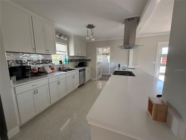 6407 1ST PALM POINT, St Pete Beach, FL 33706