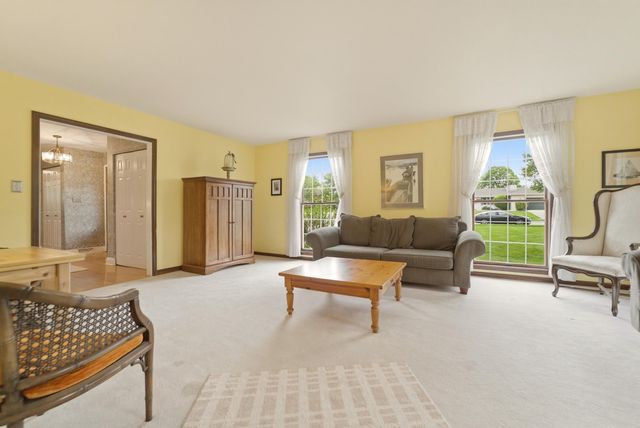 1029 Greenview Drive, Crown Point, IN 46307
