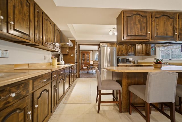 1029 Greenview Drive, Crown Point, IN 46307