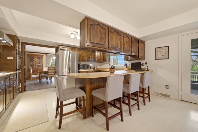 1029 Greenview Drive, Crown Point, IN 46307