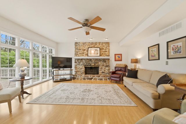1029 Greenview Drive, Crown Point, IN 46307