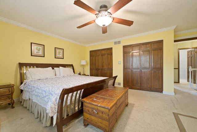 1029 Greenview Drive, Crown Point, IN 46307