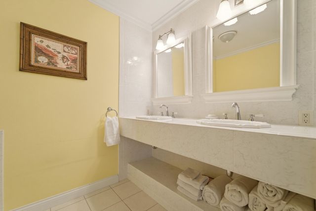 1029 Greenview Drive, Crown Point, IN 46307