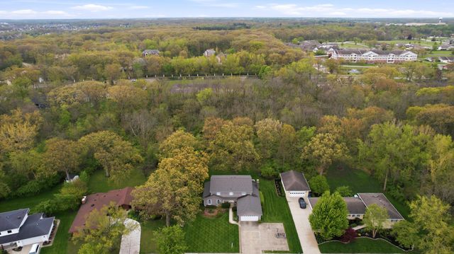 1029 Greenview Drive, Crown Point, IN 46307
