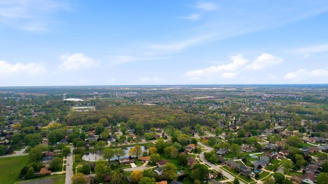 1029 Greenview Drive, Crown Point, IN 46307