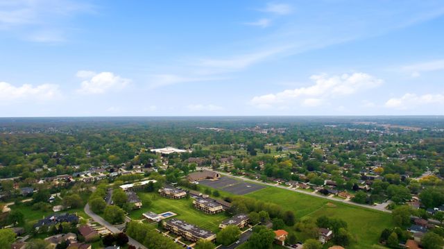 1029 Greenview Drive, Crown Point, IN 46307