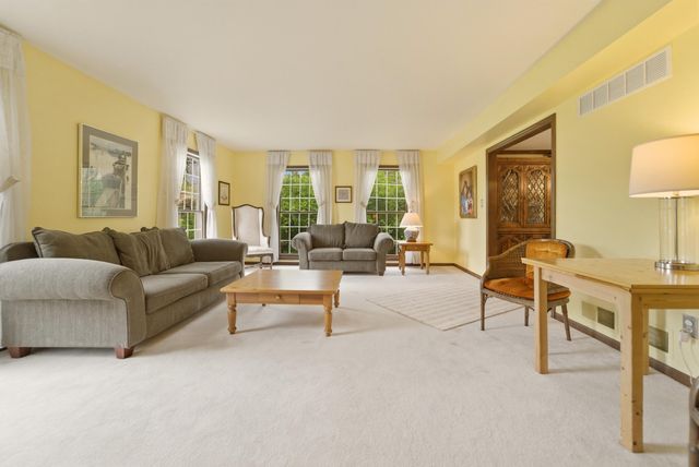1029 Greenview Drive, Crown Point, IN 46307
