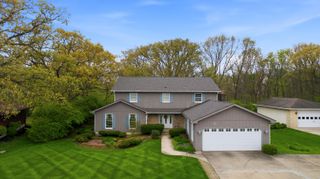 1029 Greenview Drive, Crown Point, IN 46307