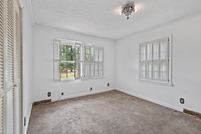 302 W Raft St., Nichols, SC 29581