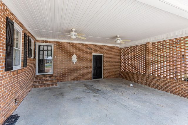 302 W Raft St., Nichols, SC 29581