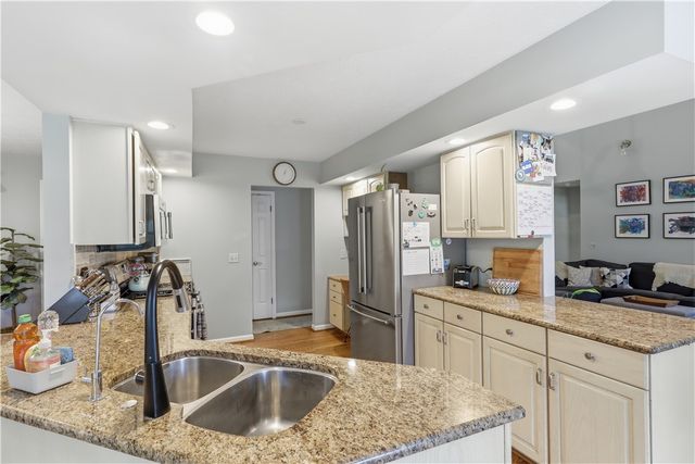 224 Totem Trail, Irondequoit, NY 14617