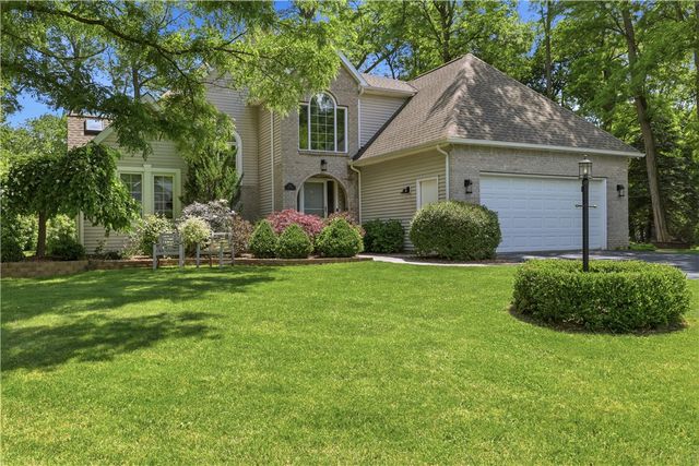 224 Totem Trail, Irondequoit, NY 14617
