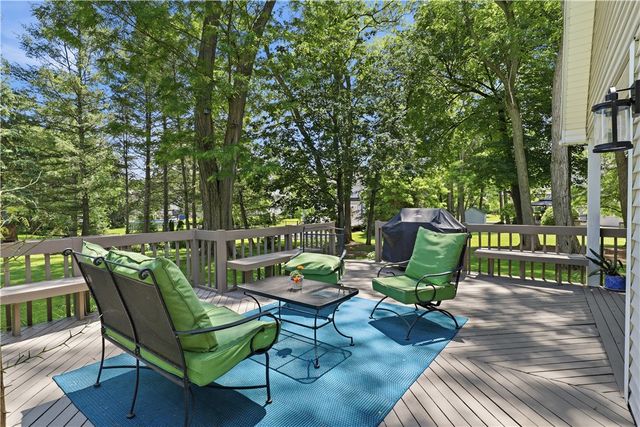 224 Totem Trail, Irondequoit, NY 14617