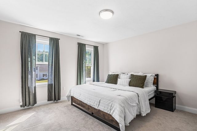 39 Hycrest Rd, Charlton, MA 01507