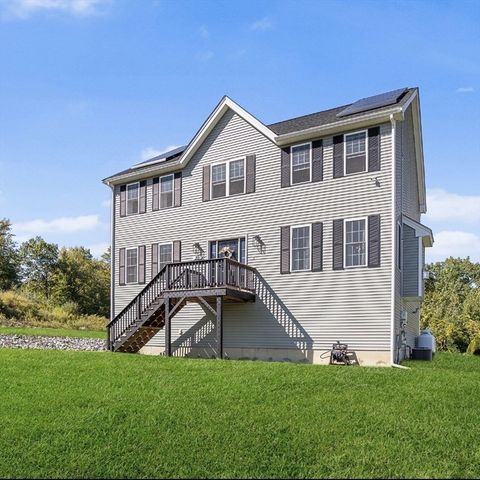 39 Hycrest Rd, Charlton, MA 01507