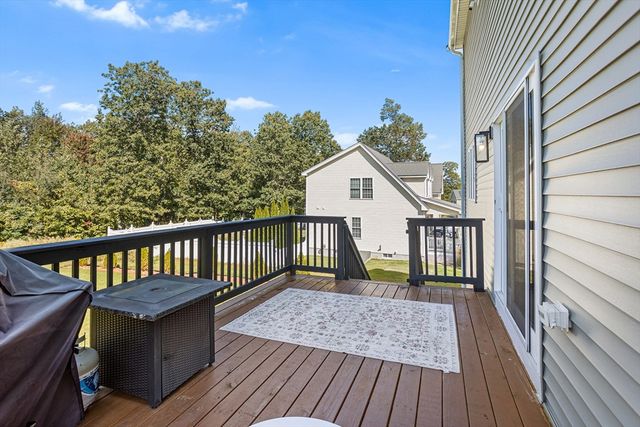 39 Hycrest Rd, Charlton, MA 01507