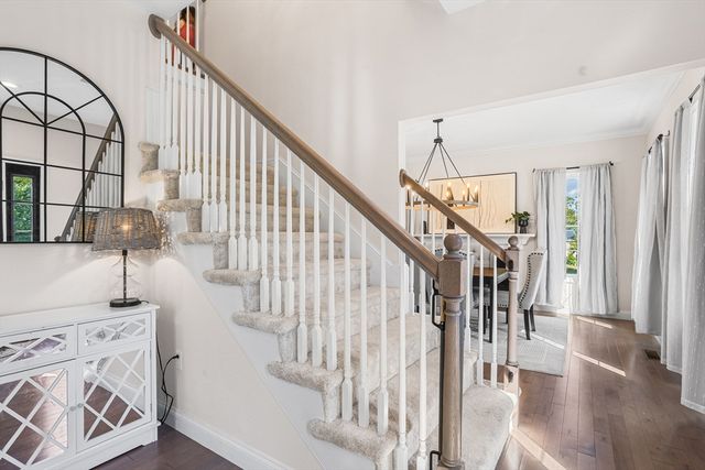 39 Hycrest Rd, Charlton, MA 01507