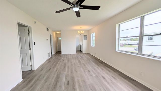 2800 W Golf Boulevard 219, Pompano Beach, FL 33064