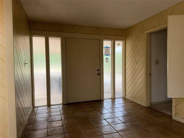808 Ox Bow, Horseshoe Bay, TX 78657