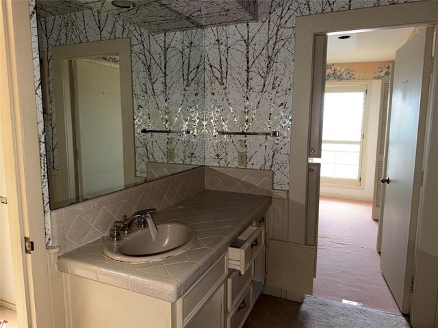 808 Ox Bow, Horseshoe Bay, TX 78657