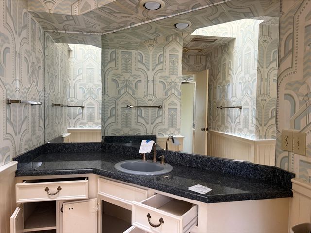 808 Ox Bow, Horseshoe Bay, TX 78657