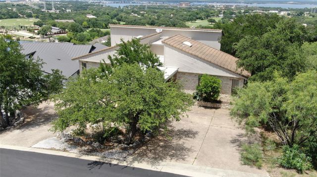 808 Ox Bow, Horseshoe Bay, TX 78657