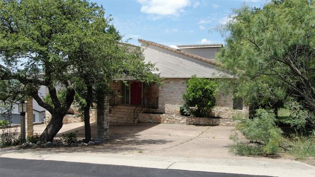808 Ox Bow, Horseshoe Bay, TX 78657