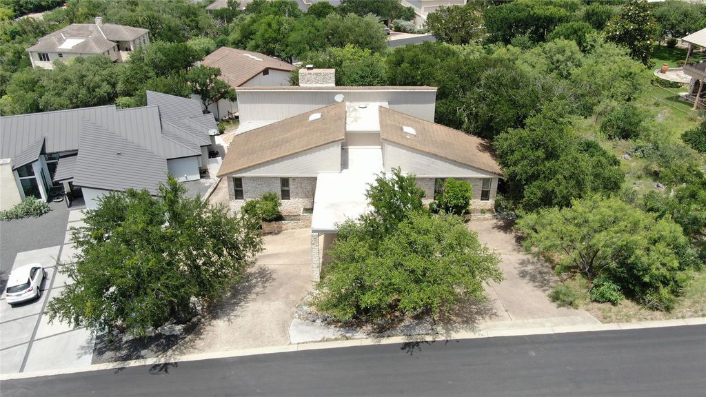 808 Ox Bow, Horseshoe Bay, TX 78657