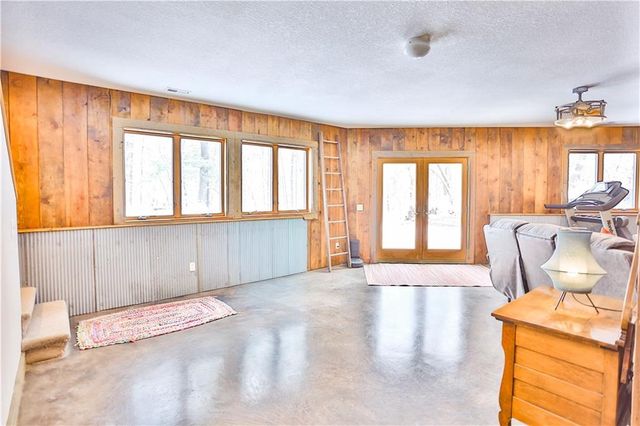 W10439 880th Avenue, River Falls, WI 54022