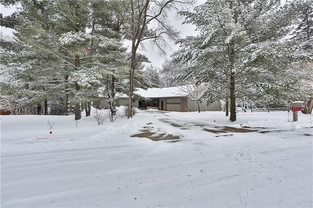 W10439 880th Avenue, River Falls, WI 54022