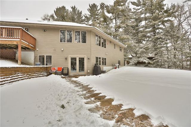 W10439 880th Avenue, River Falls, WI 54022