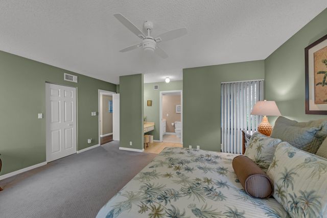 6521 Pumpkin Seed Circle 221, Boca Raton, FL 33433