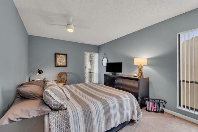 6521 Pumpkin Seed Circle 221, Boca Raton, FL 33433