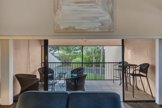 6521 Pumpkin Seed Circle 221, Boca Raton, FL 33433