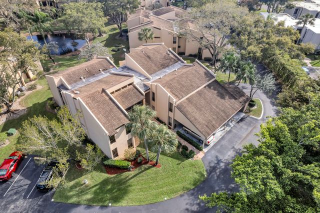 6521 Pumpkin Seed Circle 221, Boca Raton, FL 33433