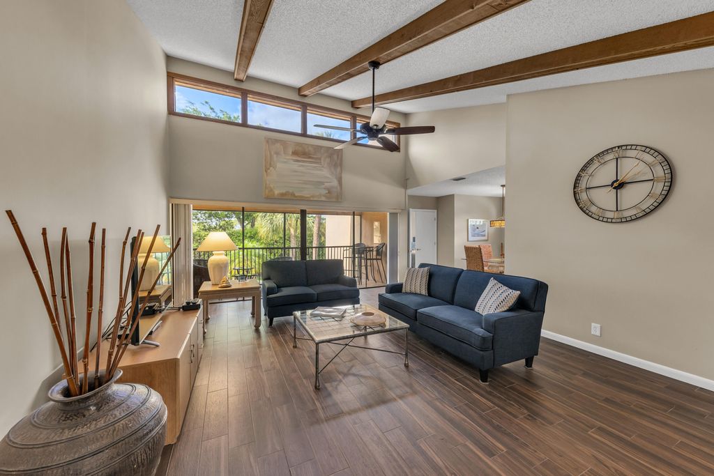 6521 Pumpkin Seed Circle 221, Boca Raton, FL 33433