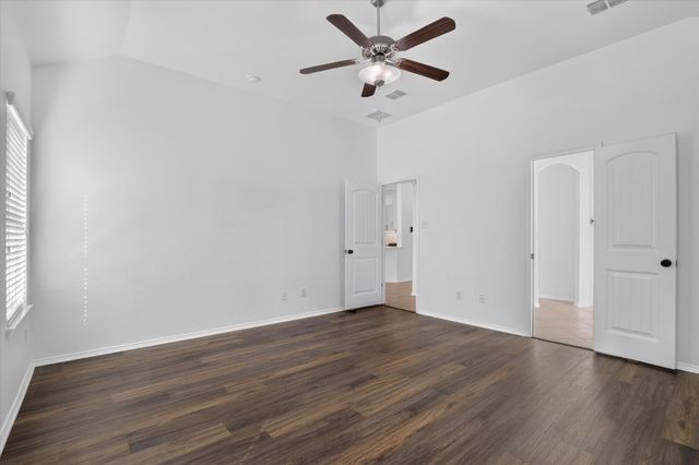 401 Eureka Court, Burleson, TX 76028