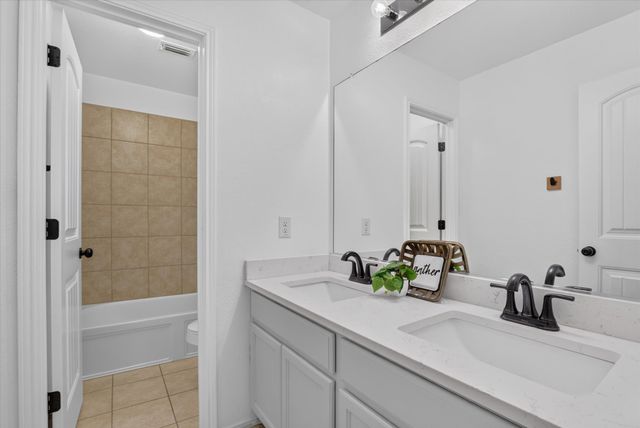 401 Eureka Court, Burleson, TX 76028